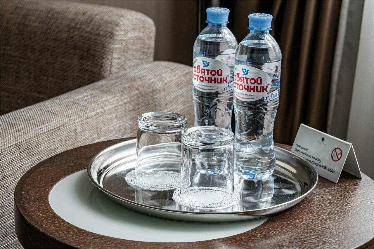 Фотографии номера Улучшенный номер с одной большой или двумя раздельными кроватями в Гостинице Петро Палас Санкт-Петербург