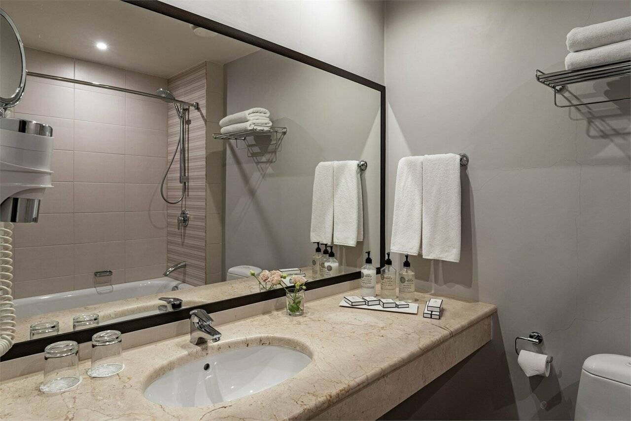 Фотографии номера Представительский номер с одной большой или двумя раздельными кроватями в Гостинице Петро Палас Санкт-Петербург