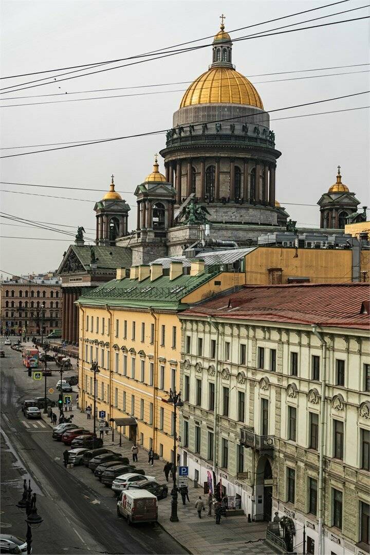 Фотографии номера Номер Делюкс с одной большой кроватью и диван-кроватью в Гостинице Петро Палас Санкт-Петербург