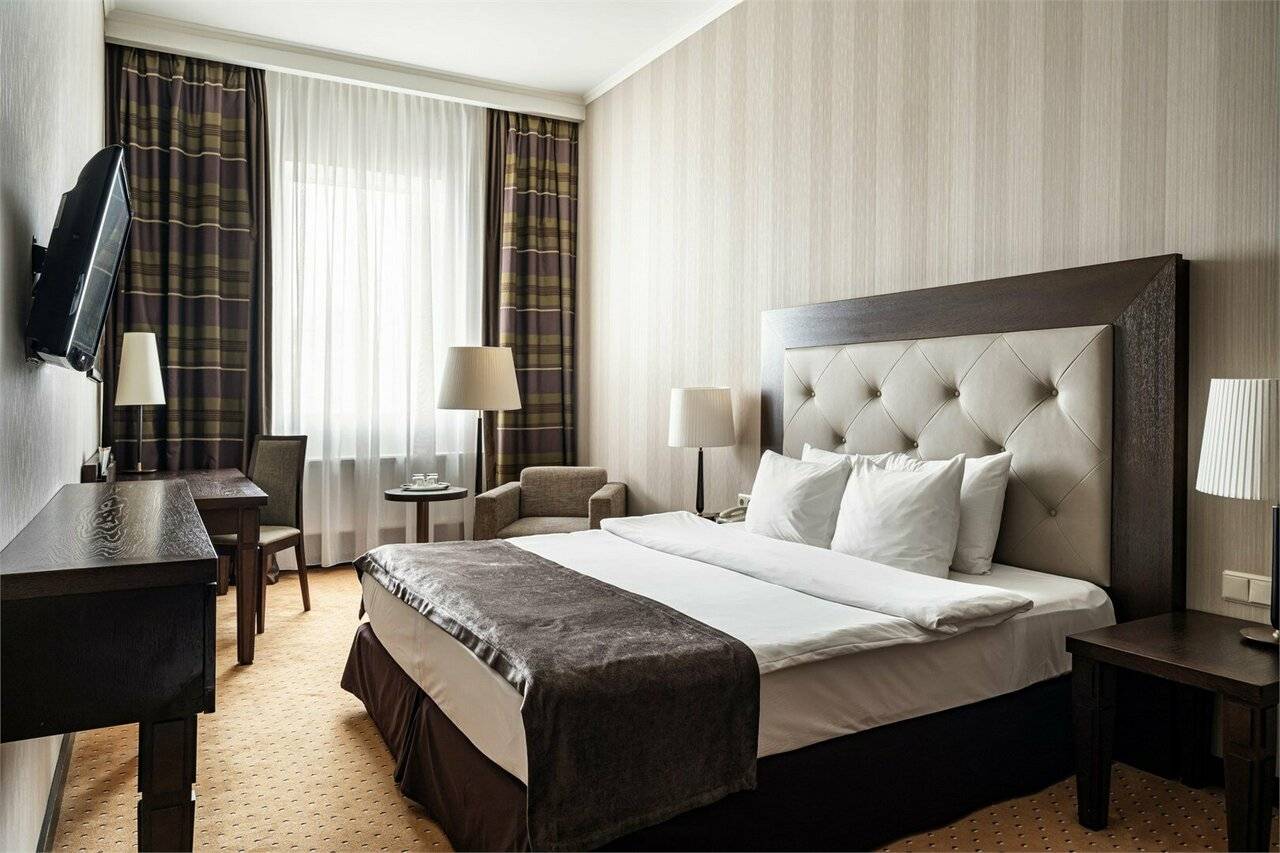 Фотографии номера Представительский номер с одной большой или двумя раздельными кроватями в Гостинице Петро Палас Санкт-Петербург