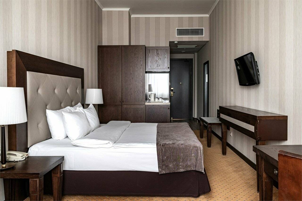 Фотографии номера Представительский номер с одной большой или двумя раздельными кроватями в Гостинице Петро Палас Санкт-Петербург